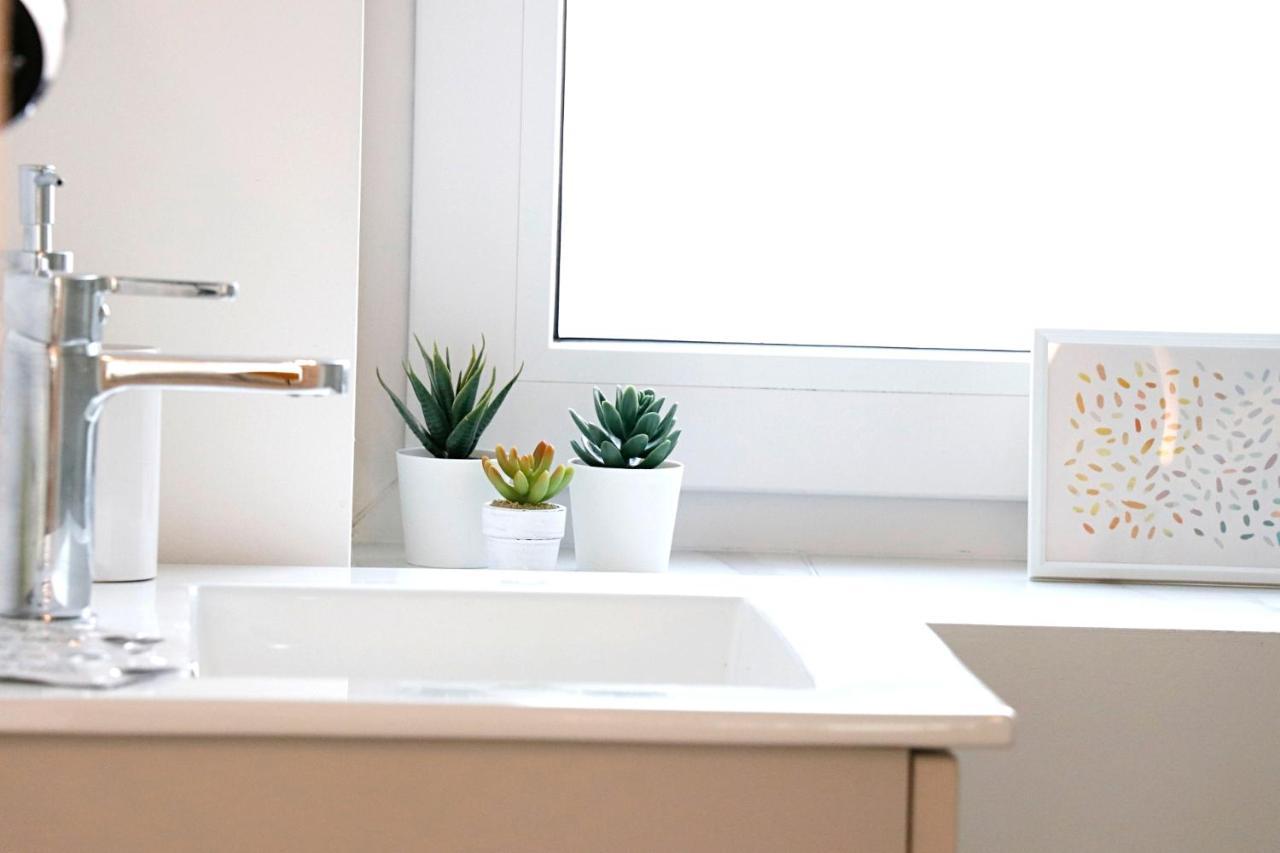 Minimalist Studio Old Town Apartments By Hostlovers Kaunas Dış mekan fotoğraf